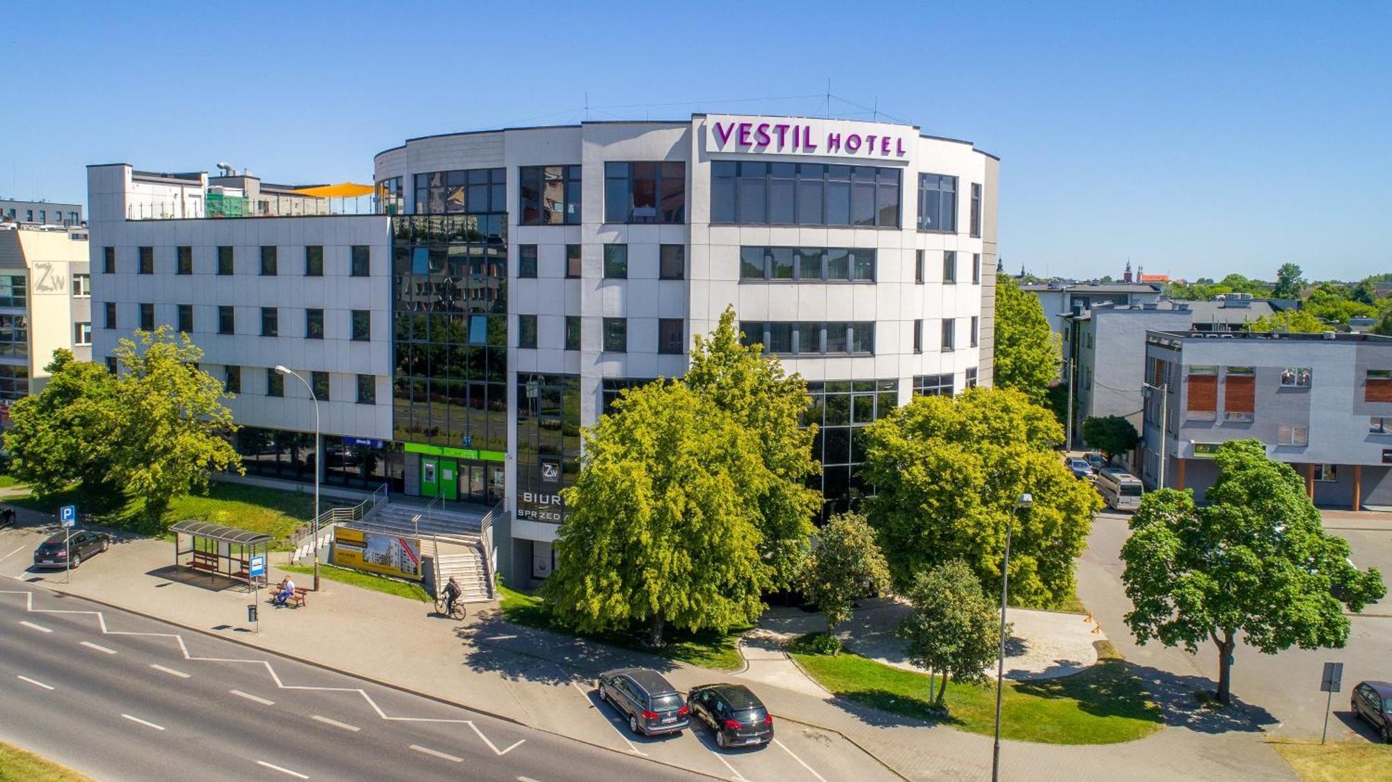 Vestil Hotel Piotrków Trybunalski Екстериор снимка